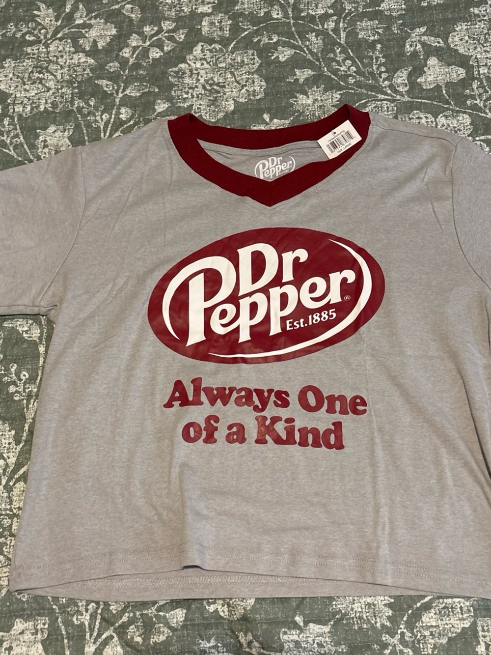 Bioworld Gray & Maroon Dr Pepper Graphic Tee